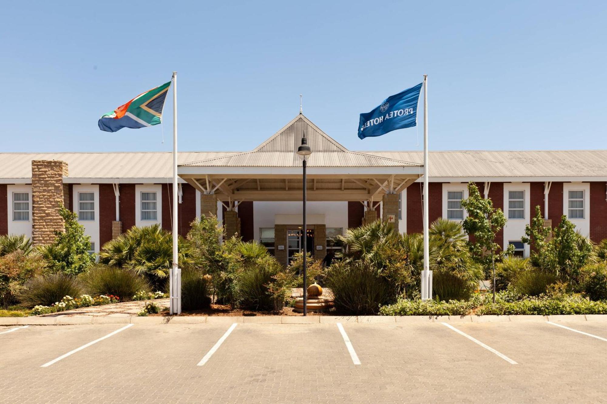 Protea Hotel By Marriott Bloemfontein Exterior photo