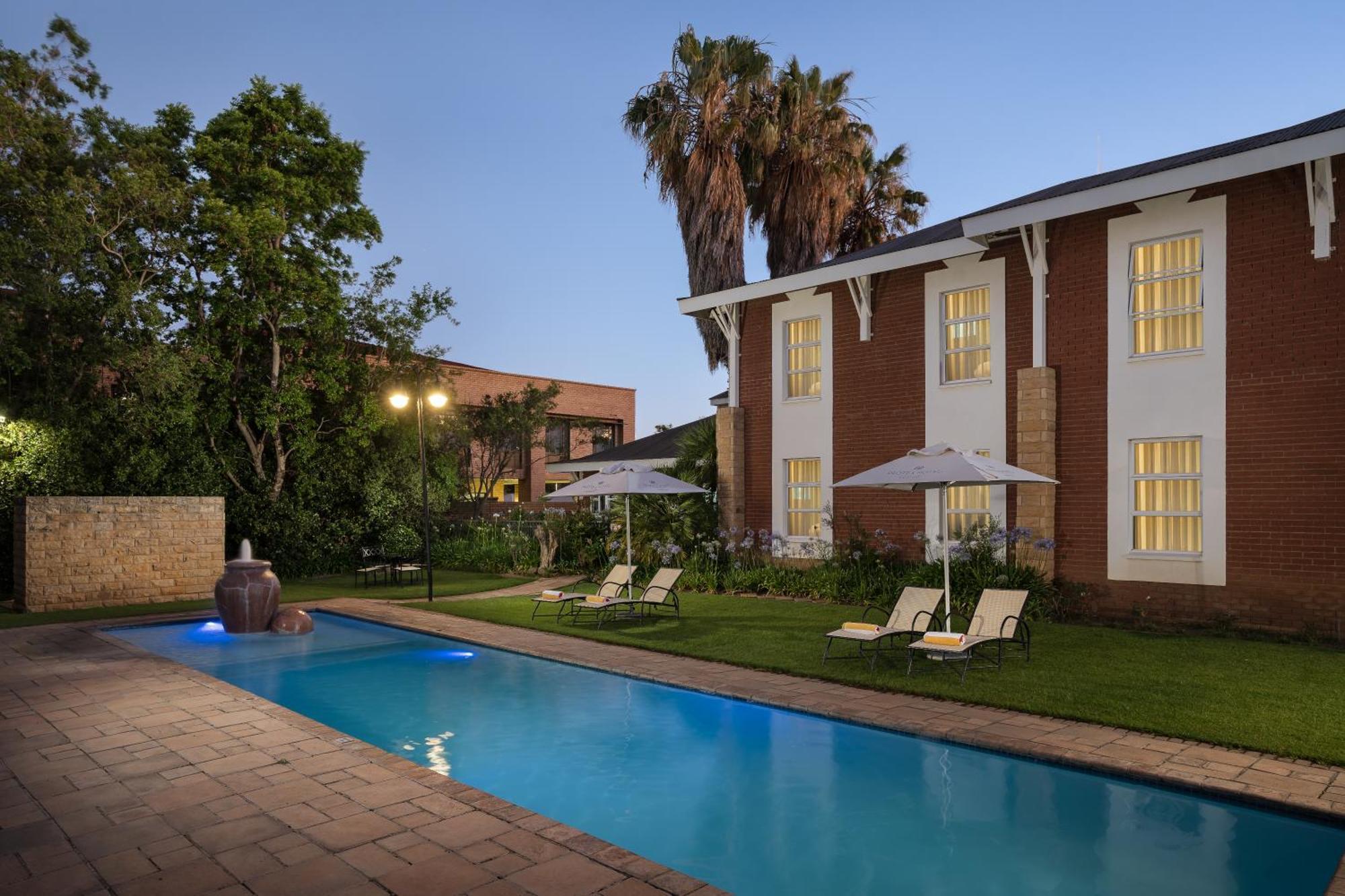 Protea Hotel By Marriott Bloemfontein Exterior photo